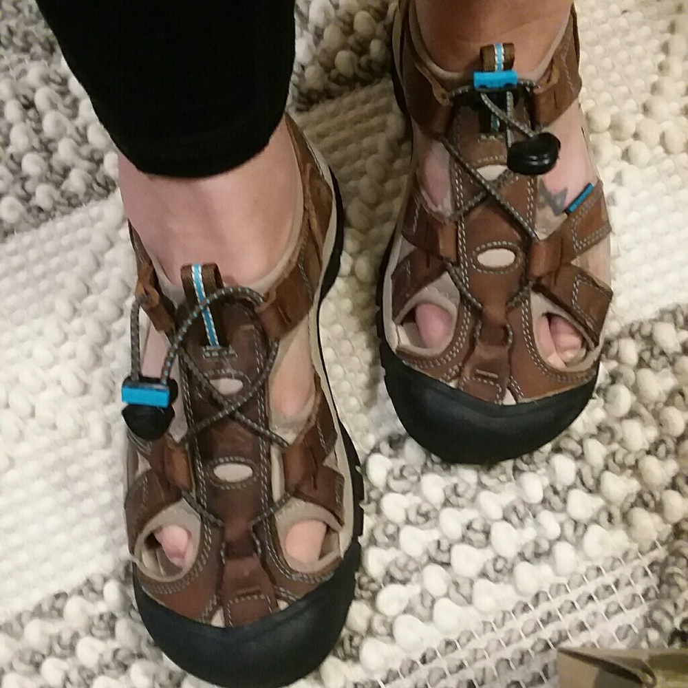 Women's KEEN Venice shoe. Size 8.5